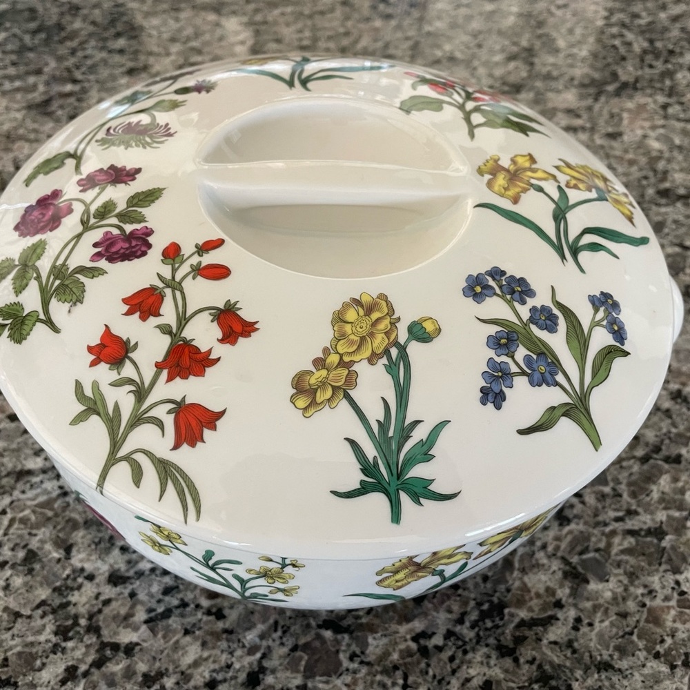 Porcelain De Paris Casserole Dish. Made in France.
